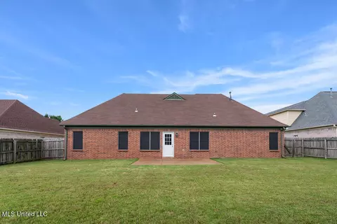 8992 Gavin Dr, Olive Branch, MS 38654 photo 17