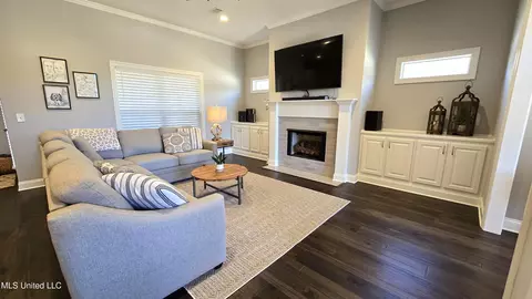 Living - 331 Emerald Way, Brandon, MS 39047 photo 1 of 2