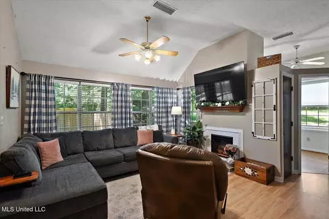 Living - 147 Lofty Pine Ln, Clinton, MS 39056 photo 1 of 1
