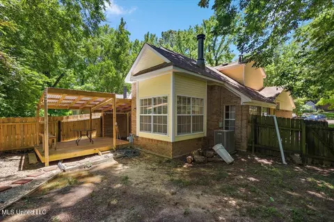 Exterior - 147 Lofty Pine Ln, Clinton, MS 39056 photo 5 of 7