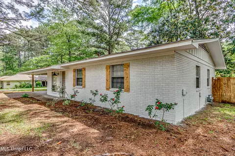 204 Turtle Creek Dr, Brandon, MS 39047