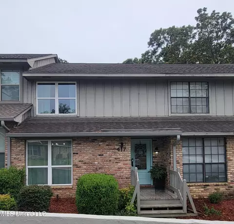 417 Highpoint Dr, Diamondhead, MS 39525