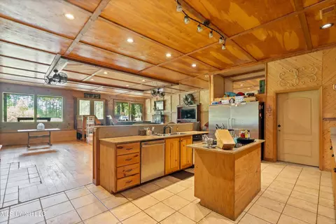 927 Abe Chapel Rd, Como, MS 38619 photo 5