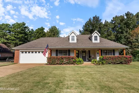 9948 Victor Dr, Olive Branch, MS 38654