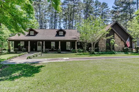 138 S Sunset Dr, Florence, MS 39073