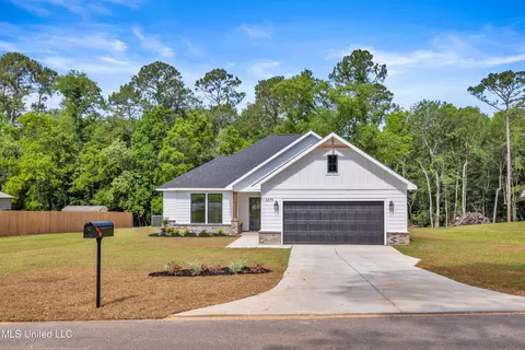 13379 Wash Fayard Rd, Biloxi, MS 39532