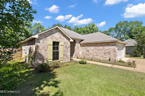Exterior - 217 Belle Chasse Cir, Jackson, MS 39212 photo 2 of 3