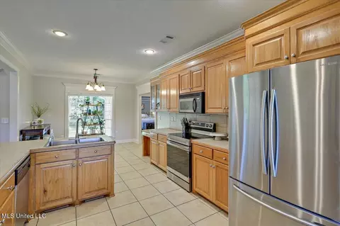 213 Pecan Cir, Brandon, MS 39042 photo 10