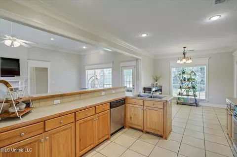 213 Pecan Cir, Brandon, MS 39042 photo 11