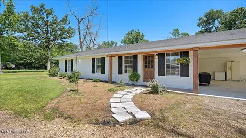 18710 Highway 80, Forest, MS 39074