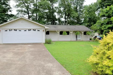 10991 High Rd, Hernando, MS 38632