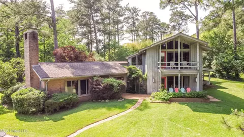 3960 Forest Hill Rd, Jackson, MS 39212