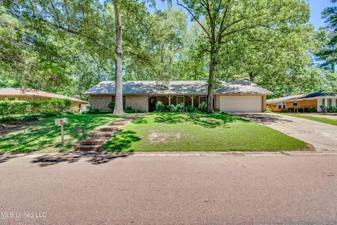 114 Fern Valley Rd, Brandon, MS 39042