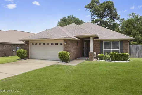 13703 Windwood Dr, Gulfport, MS 39503