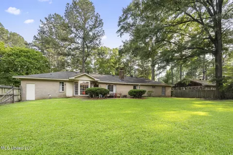 Exterior - 5348 Saratoga Dr, Jackson, MS 39211 photo 7 of 8