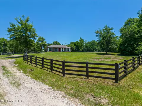 14667 Cable Bridge Rd, Gulfport, MS 39503