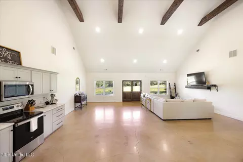 Entry Way - 335 Aaron Rd, Sarah, MS 38665 photo 2 of 2