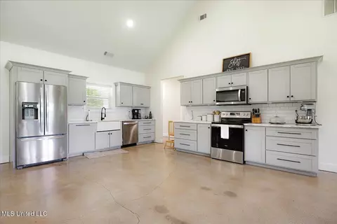 Kitchen - 335 Aaron Rd, Sarah, MS 38665 photo 1 of 2