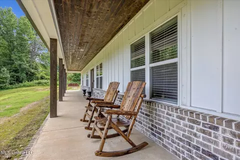 Exterior - 335 Aaron Rd, Sarah, MS 38665 photo 3 of 8