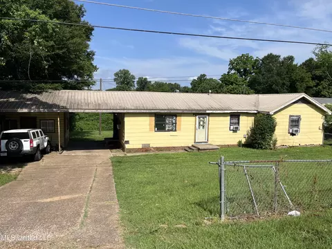 1528 Dr M L King N, Natchez, MS 39120