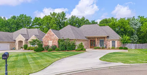 228 Falls Xing, Madison, MS 39110