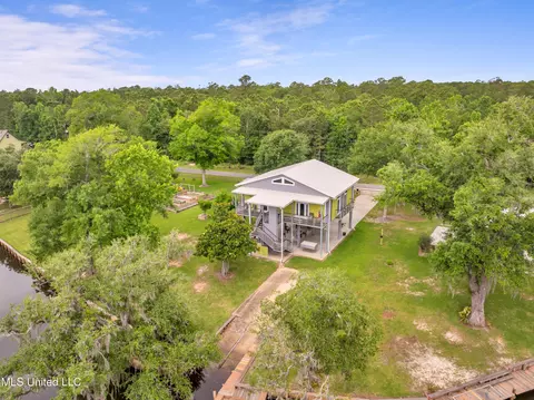 25545 Winding Way Dr, Pass Christian, MS 39571