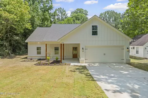 7356 Mockingbird Ln, Olive Branch, MS 38654