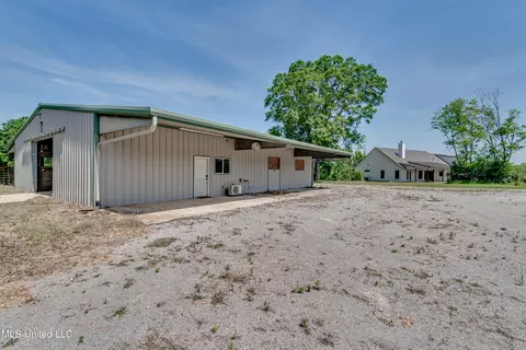Exterior - 106 Horseshoe Ln, Flora, MS 39071 photo 8 of 20