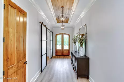 Entry Way - 106 Horseshoe Ln, Flora, MS 39071 photo 1 of 3