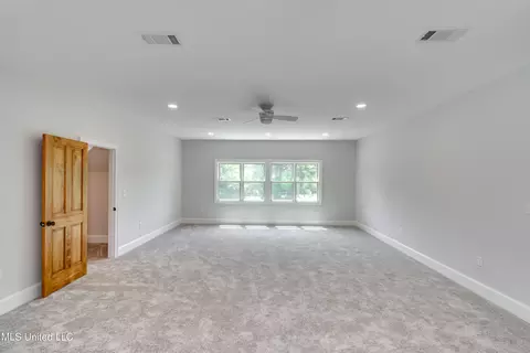 Bedroom - 106 Horseshoe Ln, Flora, MS 39071 photo 5 of 10