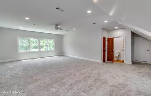 Bedroom - 106 Horseshoe Ln, Flora, MS 39071 photo 8 of 10