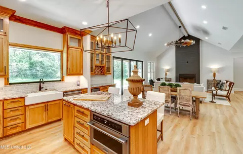 Kitchen - 106 Horseshoe Ln, Flora, MS 39071 photo 5 of 5