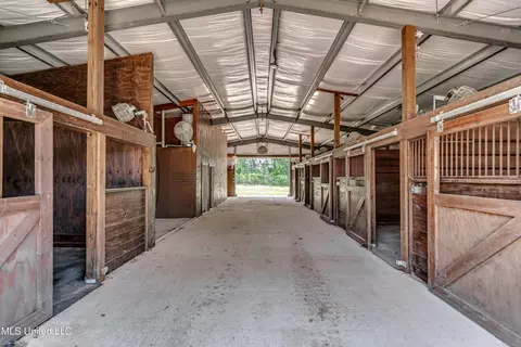 Entry Way - 106 Horseshoe Ln, Flora, MS 39071 photo 3 of 3