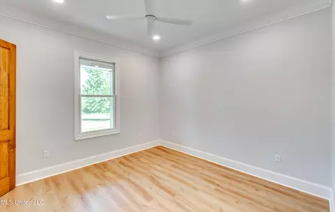 Bedroom - 106 Horseshoe Ln, Flora, MS 39071 photo 2 of 10