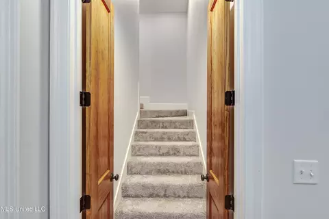 Entry Way - 106 Horseshoe Ln, Flora, MS 39071 photo 2 of 3