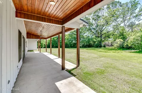 Exterior - 106 Horseshoe Ln, Flora, MS 39071 photo 13 of 20