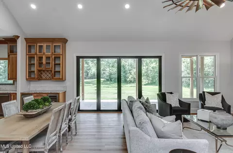 Dining - 106 Horseshoe Ln, Flora, MS 39071 photo 4 of 4