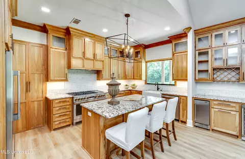 Kitchen - 106 Horseshoe Ln, Flora, MS 39071 photo 1 of 5