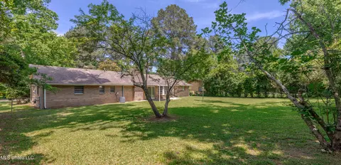 Exterior - 5216 Romany Dr, Jackson, MS 39211 photo 5 of 8