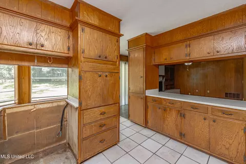 Kitchen - 5216 Romany Dr, Jackson, MS 39211 photo 1 of 3