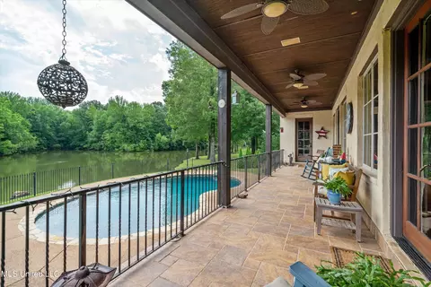 Exterior - 4666 Eiffel Ln, Nesbit, MS 38651 photo 3 of 4