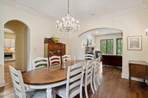 Dining - 4666 Eiffel Ln, Nesbit, MS 38651 photo 1 of 3