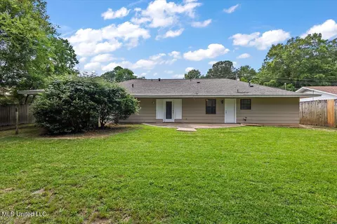 Exterior - 5730 Sedgwick Dr, Jackson, MS 39211 photo 4 of 7