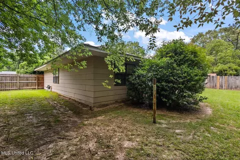 Exterior - 5730 Sedgwick Dr, Jackson, MS 39211 photo 6 of 7