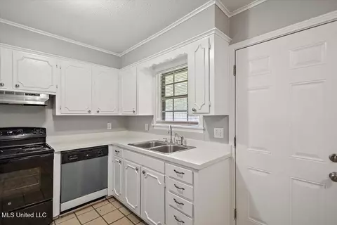 Other - 5730 Sedgwick Dr, Jackson, MS 39211 photo 4 of 6