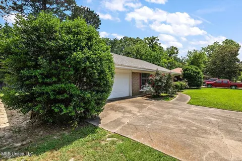 Exterior - 5730 Sedgwick Dr, Jackson, MS 39211 photo 2 of 7