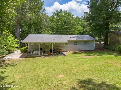 626 NW St Louis Ave, Magee, MS 39111 photo 2