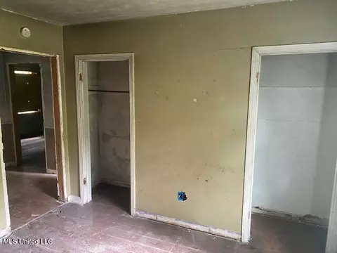863 Reaves St, Jackson, MS 39204 photo 5