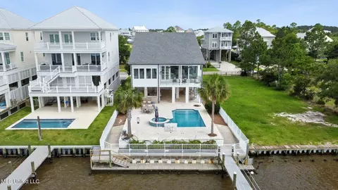 603 Sandy Hook Dr, Pass Christian, MS 39571