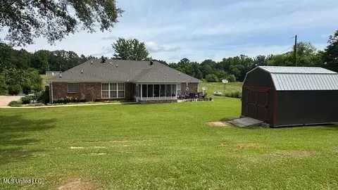 Exterior - 11513 Old Jackson Rd, Forest, MS 39074 photo 8 of 10